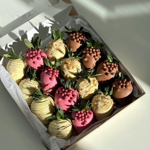 Клубника в шоколаде «3 шоколада»