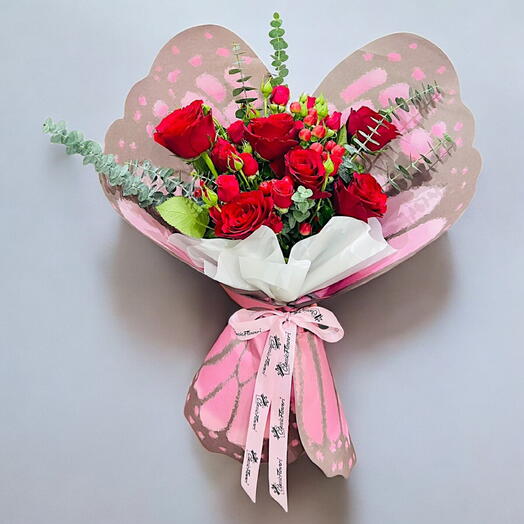 Elegant Red Rose Bouquet with Butterfly Wrapping