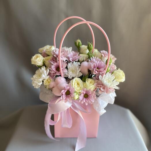 Цветы в коробке нежность🌸