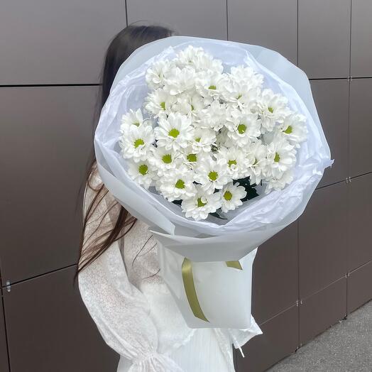 Букет из кустовых хризантем ромашек