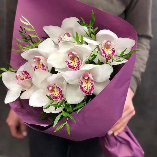 Ramo de orquídeas blancas "verso Blanco"