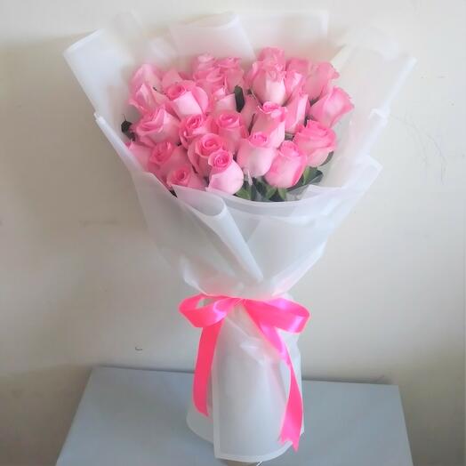 15 Pink Roses Bouquet