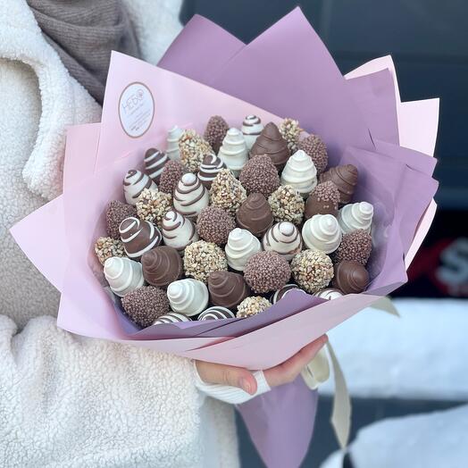 Chocolate-covered strawberries 700 Dream