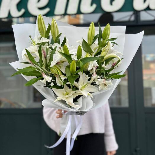 Bouquet of lilies