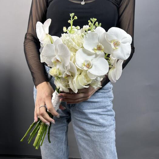 Букет невесты с фаленопсисом