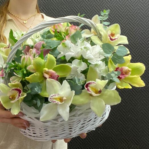 Basket with flowers