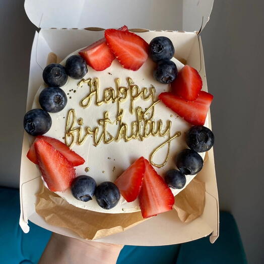 Бенто-торт «Happy Birthday» с ягодами