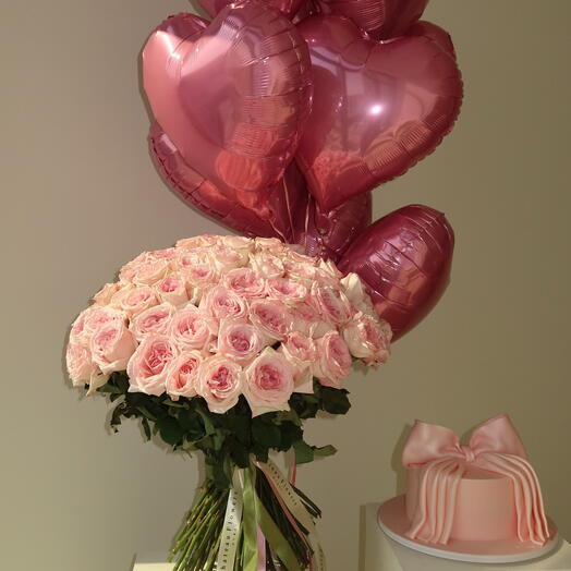 Pink roses Set of - 50 pink premium O Hara roses, cake with vanilla filling and 10 heart shaped balloons