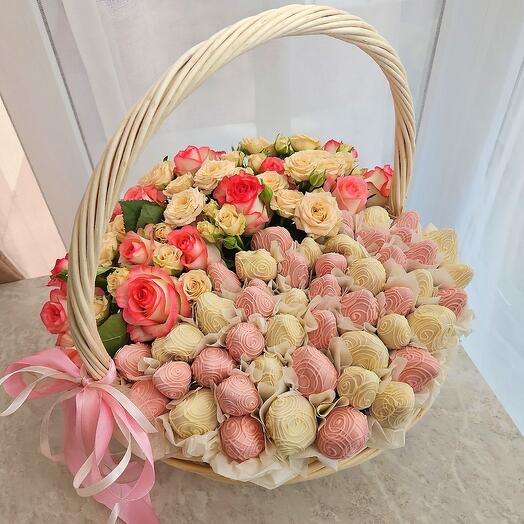 Корзина с клубникой в шоколаде