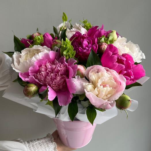 Пионы садовые, микс расцеток, композиция в металлическом ведёрке 💓