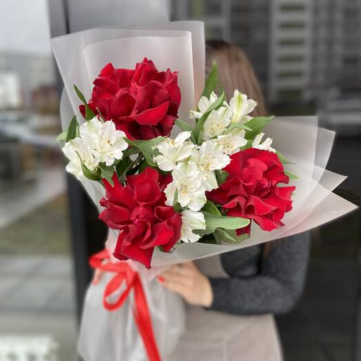 Шикарный букет с невероятной скидкой 20% 🌹 Французские розы с альстромерией