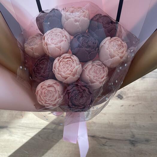 Букет из шоколадных пионов 11 штук