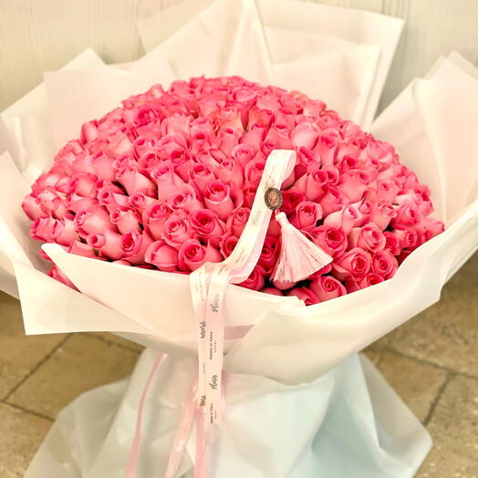 La Vie en Rose Luxury Pink Rose Bouquet