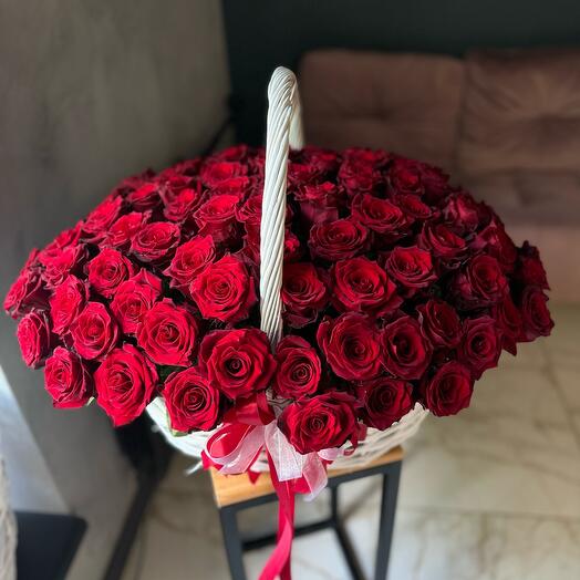 101 red Roses in a basket