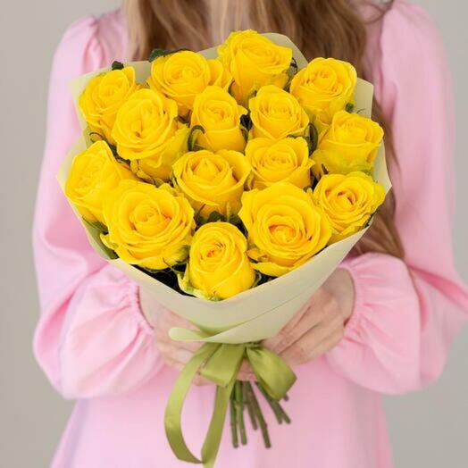 15 Yellow Roses