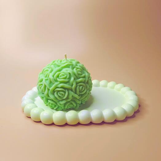 Интерьерная свеча ручной работы "Шар из роз"