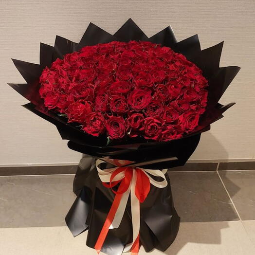 101 Red Roses Bouquet - Premium Romantic Gift