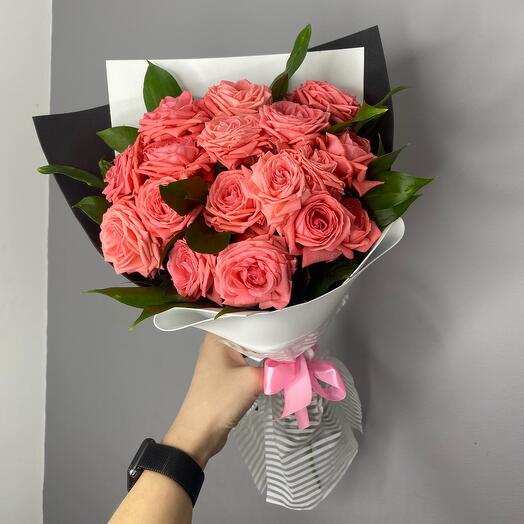 Bouquet of bush roses