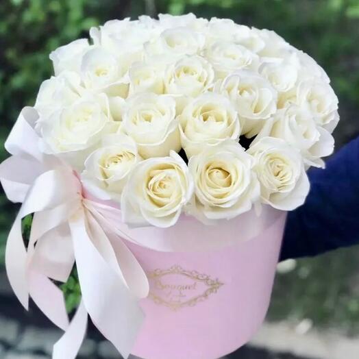 White roses in a hatbox