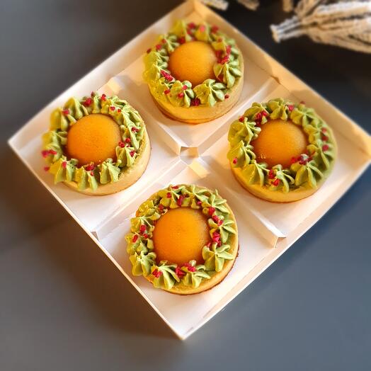 Тарты с фисиашкой и маракуйей