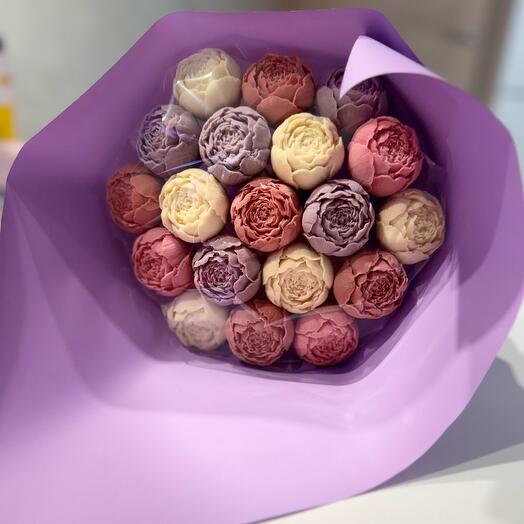 Bouquet of 19 chocolate peonies