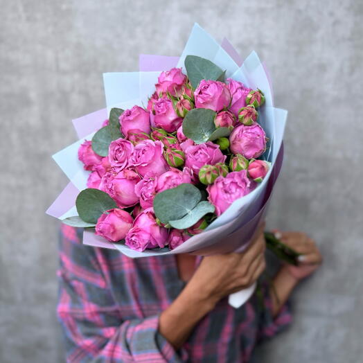 Букет Пионовидных Роз, эвкалипта 🩷 для любимой ♥️ цвет яркий розовый