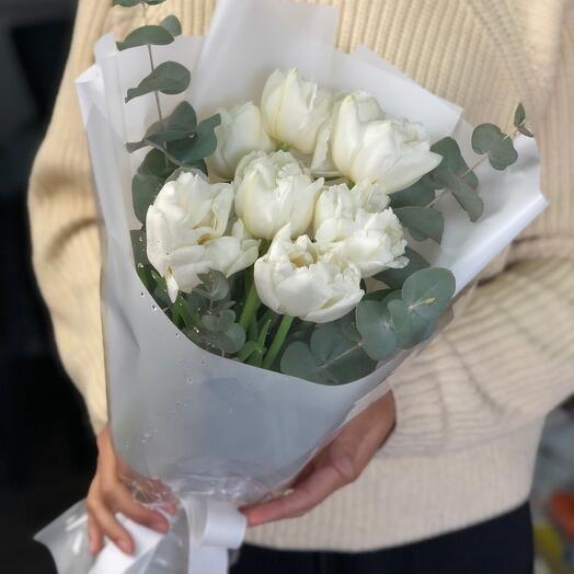 Букет из тюльпанов