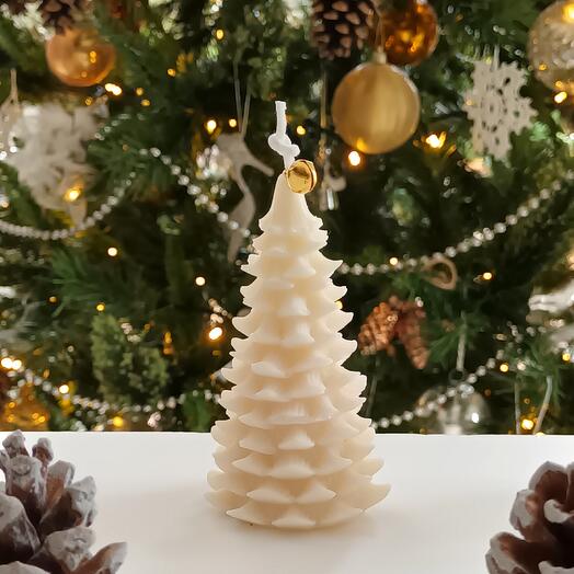 Small Christmas Tree Candle in white colour with Black Spruce Forest Scent