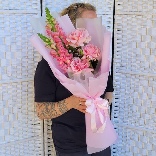 Pana (rosa francesa y antirrinum)