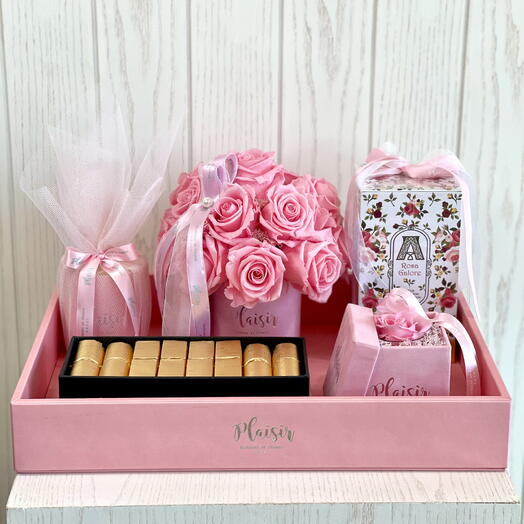 Fresh Rose Candle Chocolates and preserved Pink rose Tray