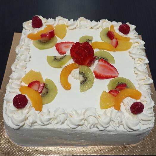 LAYER CAKE CON FRUTA (cuadrado)