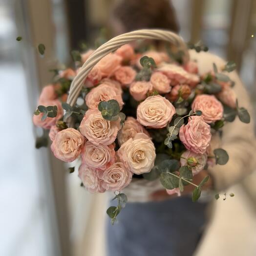 Bombastic bush rose basket with eucalyptus