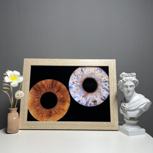 Электронный подарочний сертификат Фото радужки глаза (парное фото А4 в рамке)