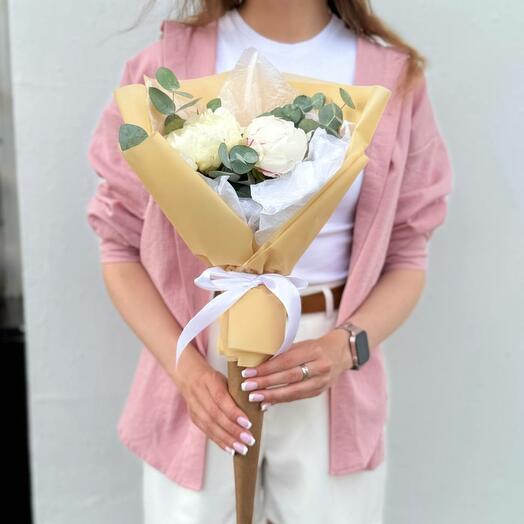 Bouquet of Vanilla ice cream made of peonies