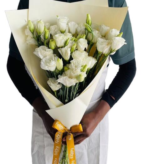 White Lisianthus Bouquets -540