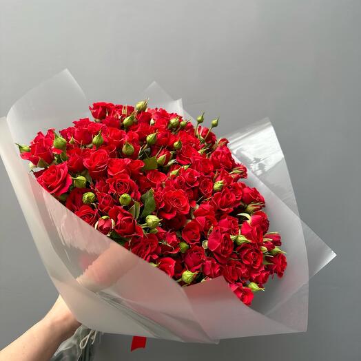 Bouquet with red spray roses