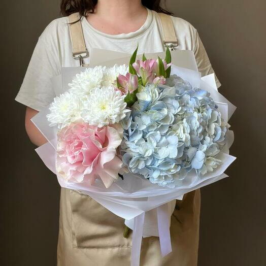 Blue Hydrangea and French Rose Elegance - 1840