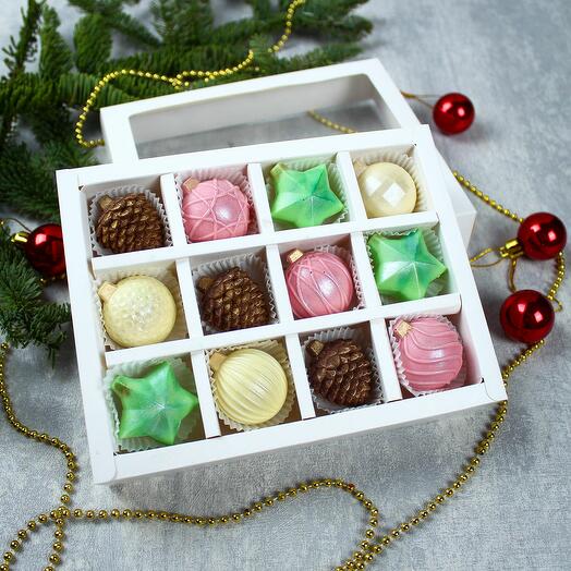 Коробка шоколадных конфет на новый год «Винтер-Шок» 12
