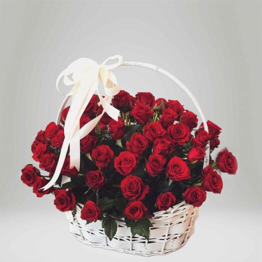 Red rose basket