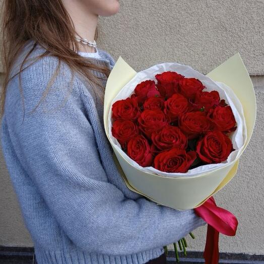 Букет из 15 красных роз