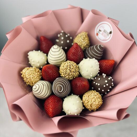 Bouquet "Grace" (Size: S (18-19 flowers))