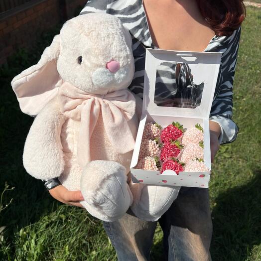 Набор клубники в белом шоколаде и милый кролик 🐇