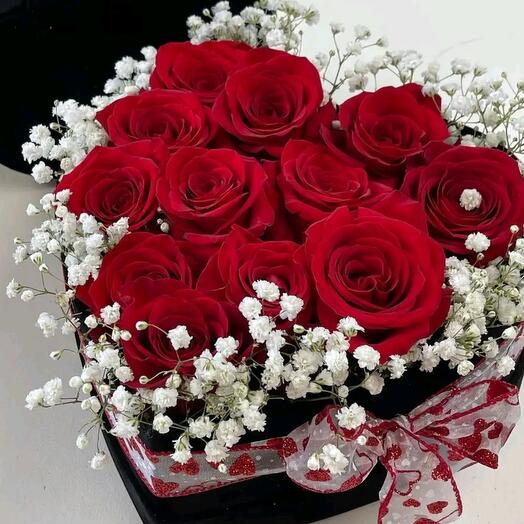 Red roses with dil box