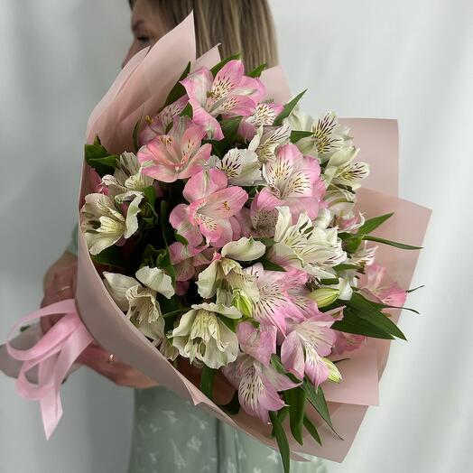 Букет из альстромерии