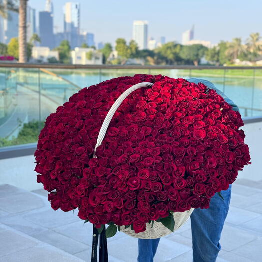 Red Roses with Large arrangement (L)